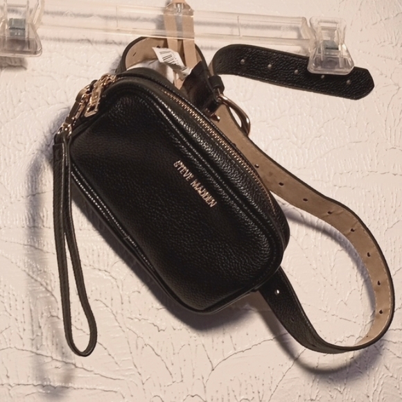 Steve Madden Handbags - STEVE MADDEN WRISTLET/FANNY PACK